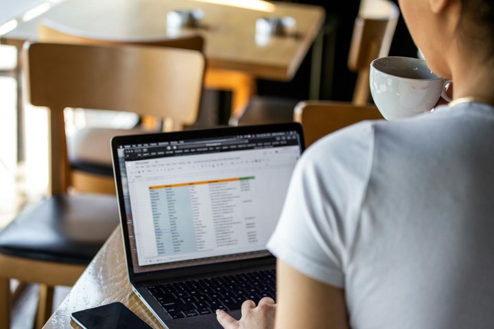Avoid overspending on software Shopify spreadsheet