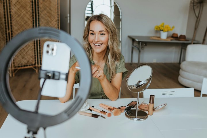 Avoid overspending on software Shopify video