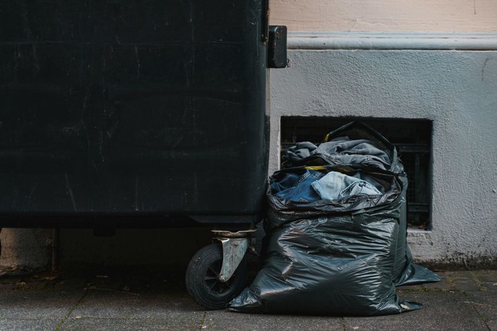 Shopify recommerce fast fashion waste